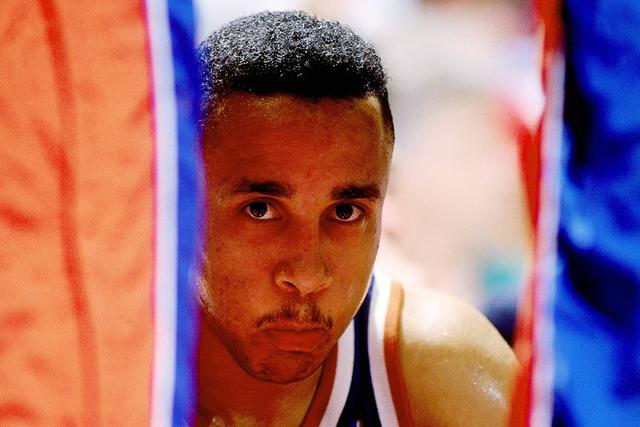 库里连中4记关键三分 美国男篮力克法国夺金牌