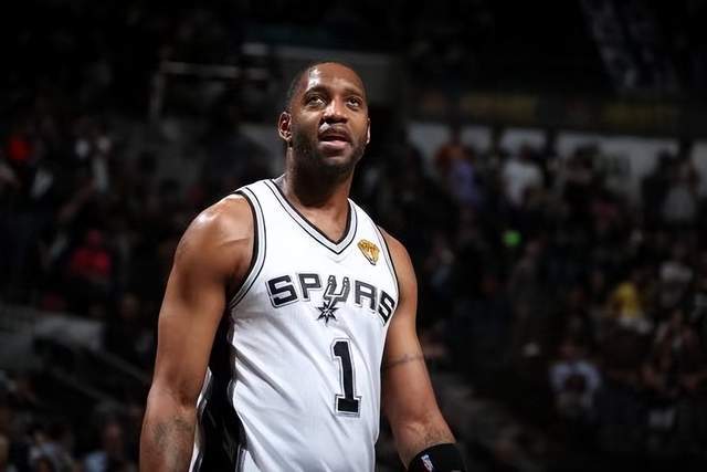 钟鼓和鸣逐绿茵 百面崇阳铜鼓奏响“楚超”咸宁主场